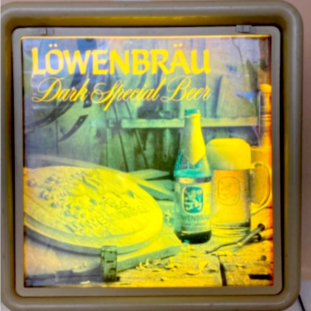 Lowenbrau Light Up Beer Sign